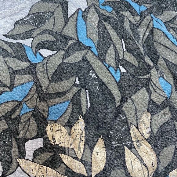 Thyme Maternity T-Shirt with Foliage Print - Picture 9 of 9